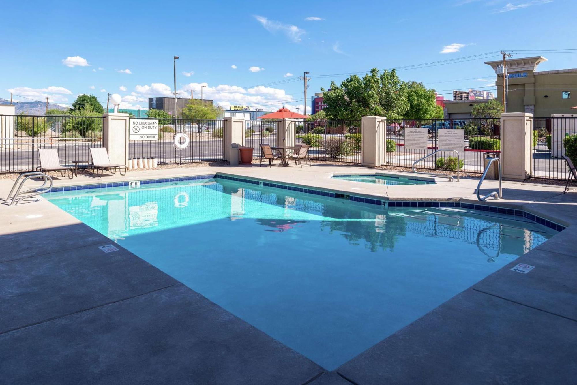 Hampton Inn Albuquerque - University/Midtown Exterior foto